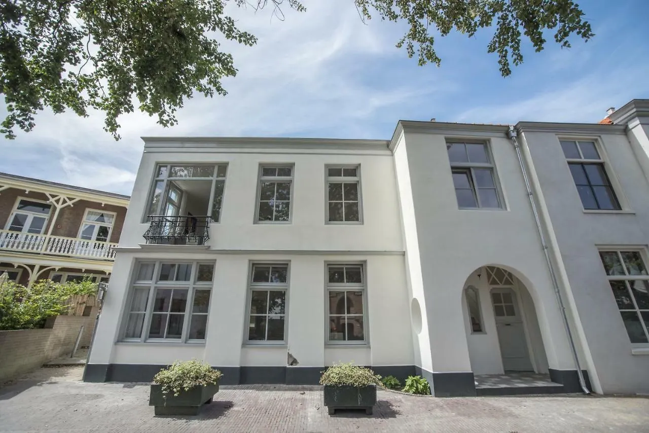 Luxury Upstairs & Downstairs Apartments Zandvoort