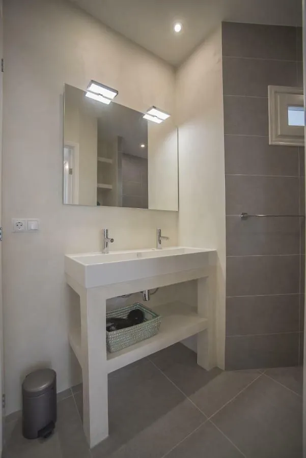 Luxury Upstairs & Downstairs Apartments Zandvoort