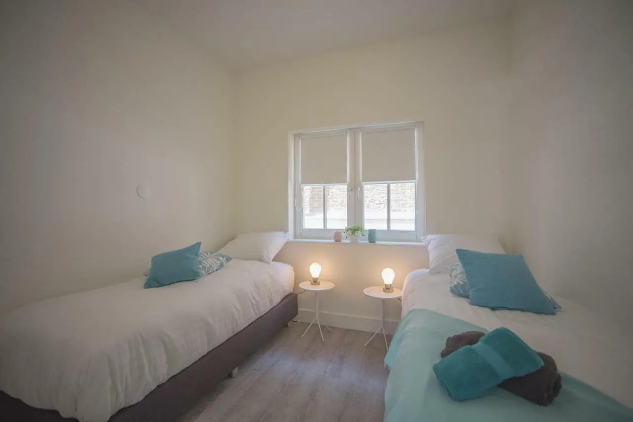 Luxury Upstairs & Downstairs Apartments Zandvoort