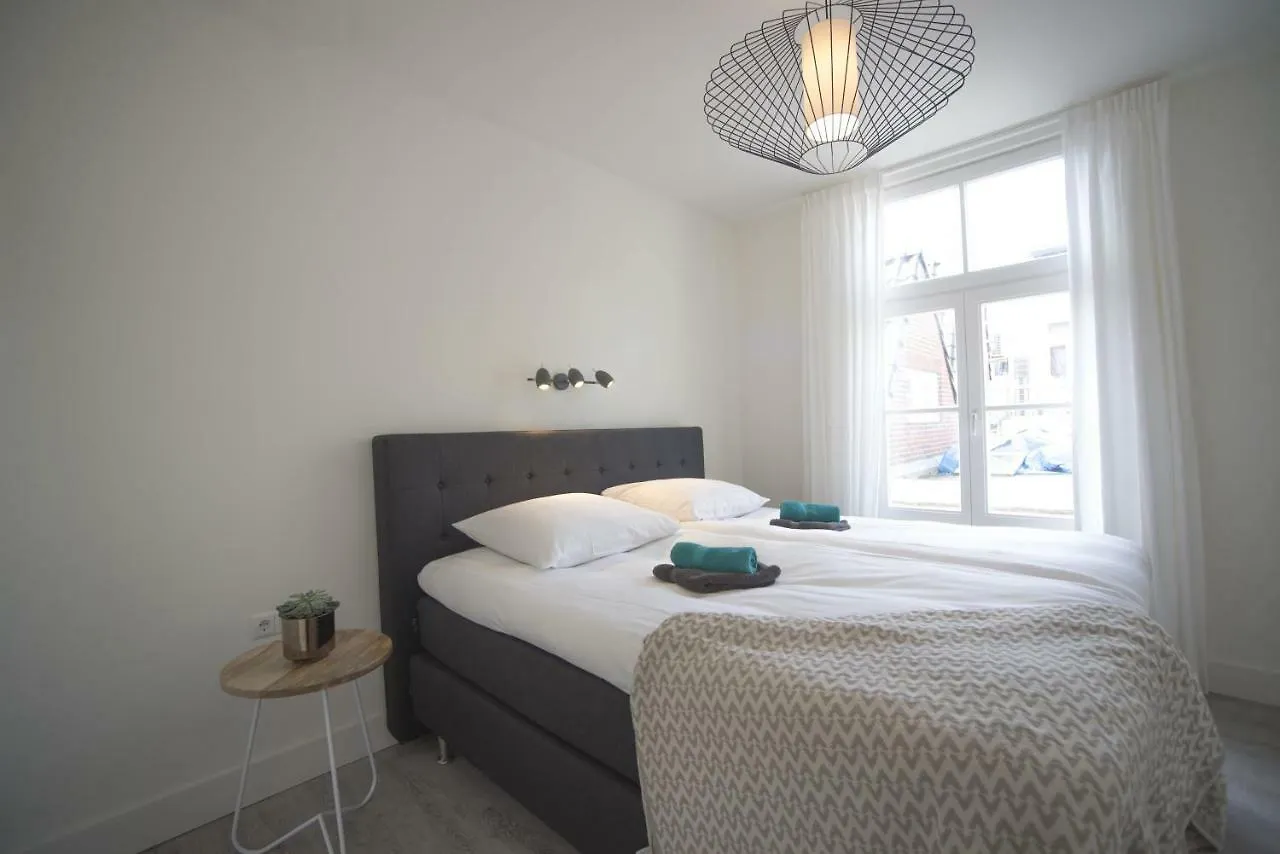 Luxury Upstairs & Downstairs Apartments Zandvoort